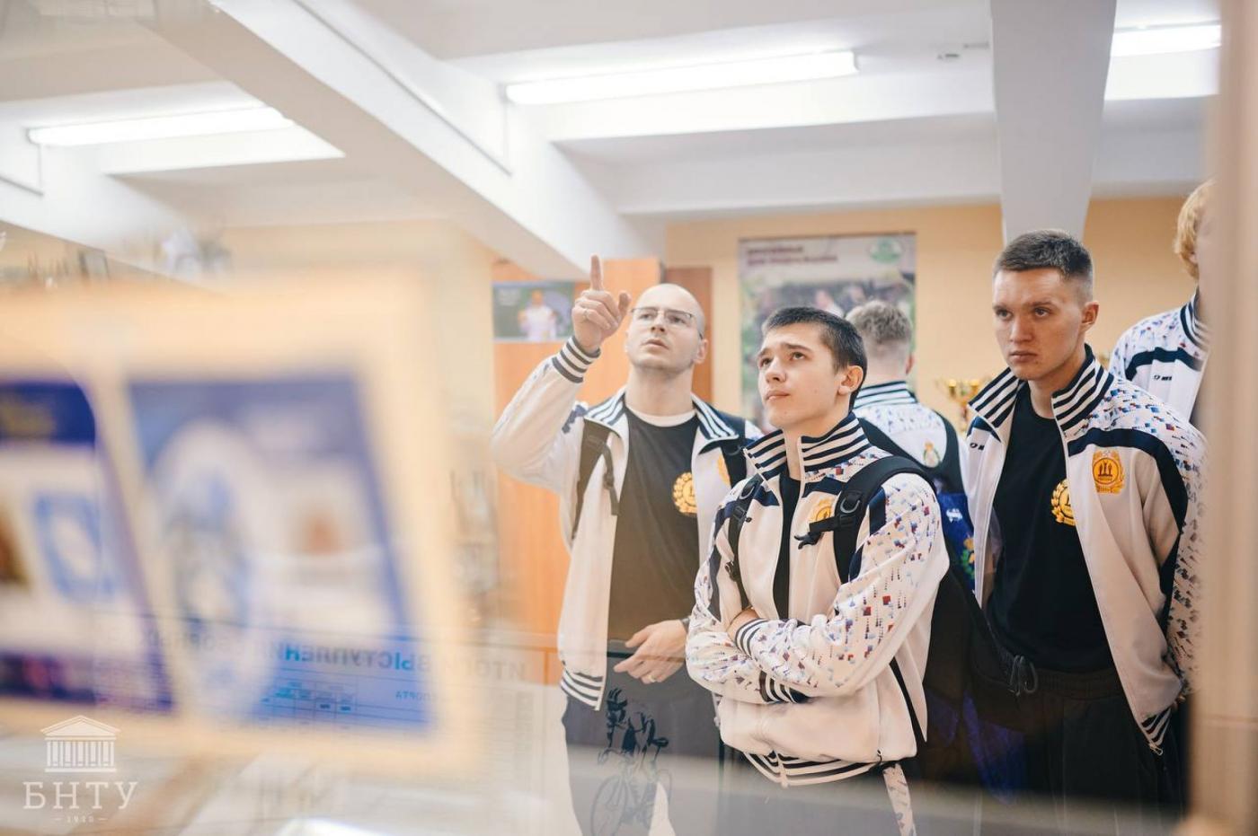 Делегация СПбГУ приняла участие в спортивных мероприятиях БНТУ